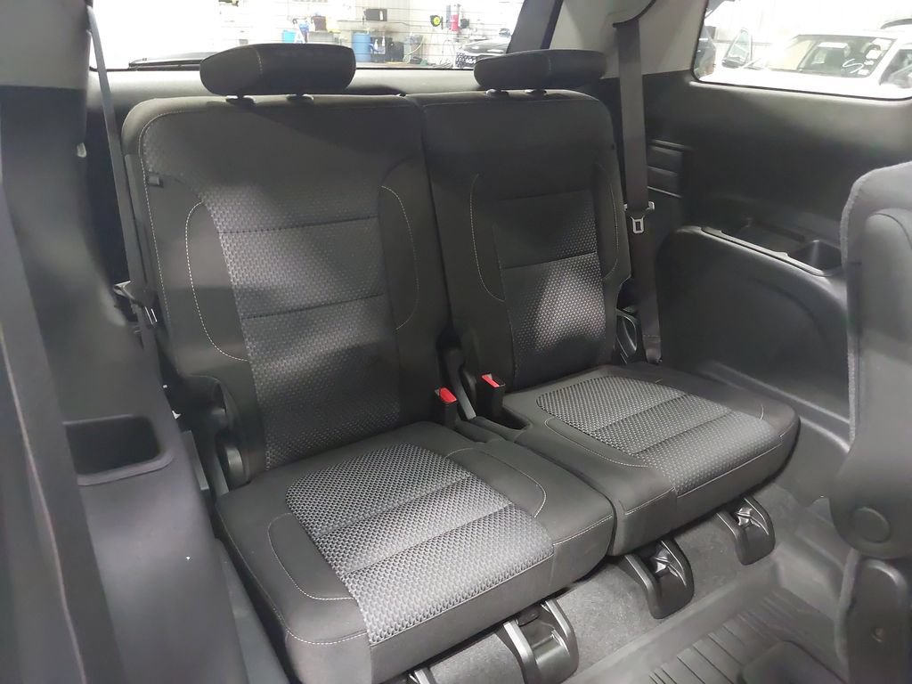 Used 2023 GMC Acadia SLE w/ Driver Convenience Package AWD/4WD image 12