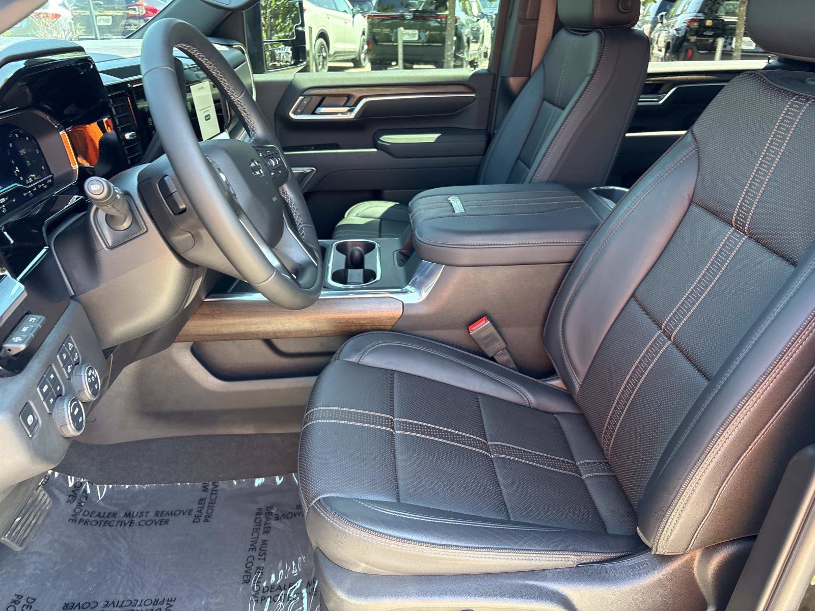 Used 2025 Chevrolet Silverado 2500 High Country w/ Midnight Edition AWD/4WD image 16