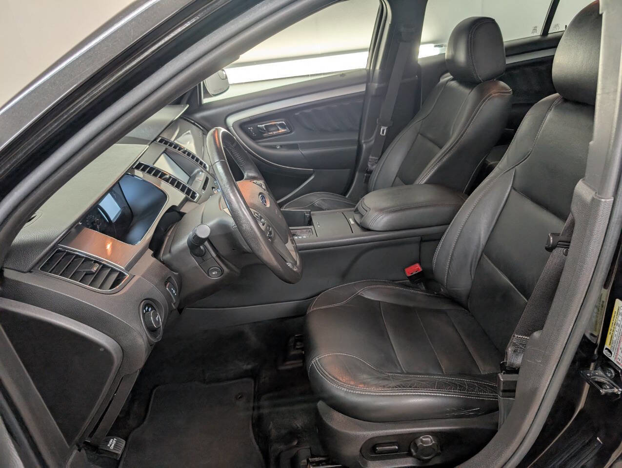 Used 2014 Ford Taurus SEL w/ Equipment Group 201A image 7