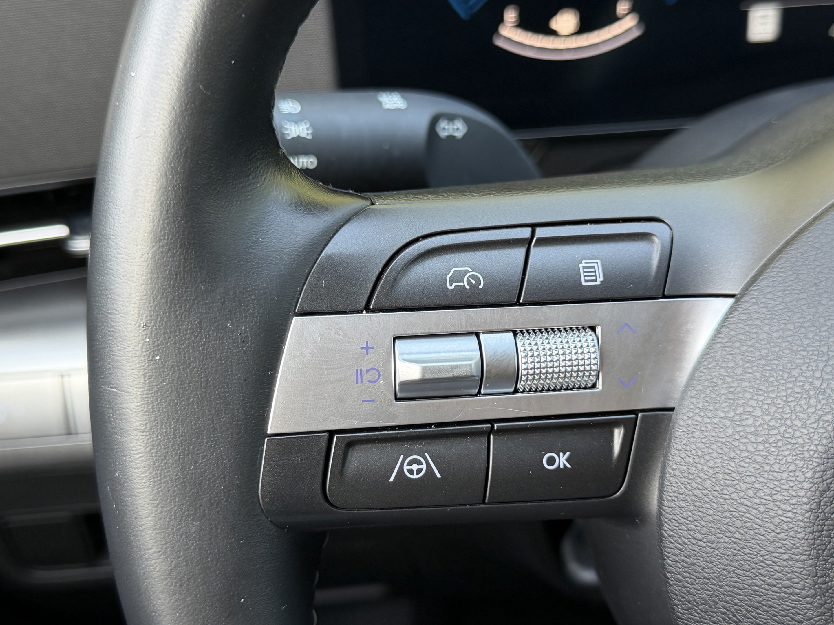Used 2024 Hyundai Kona SEL AWD/4WD image 17