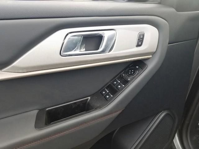 New 2026 Ford Explorer Active image 14