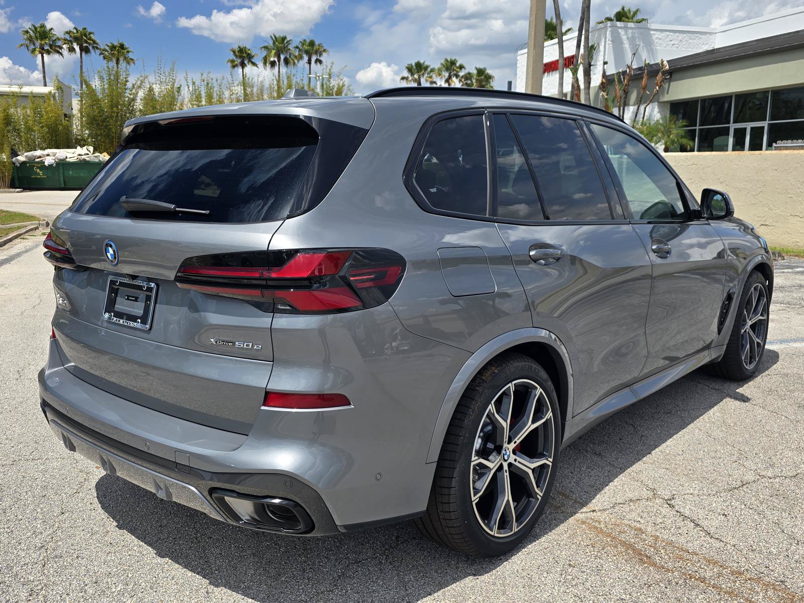 New 2026 BMW X5 xDrive50e w/ M Sport Package AWD/4WD image 3
