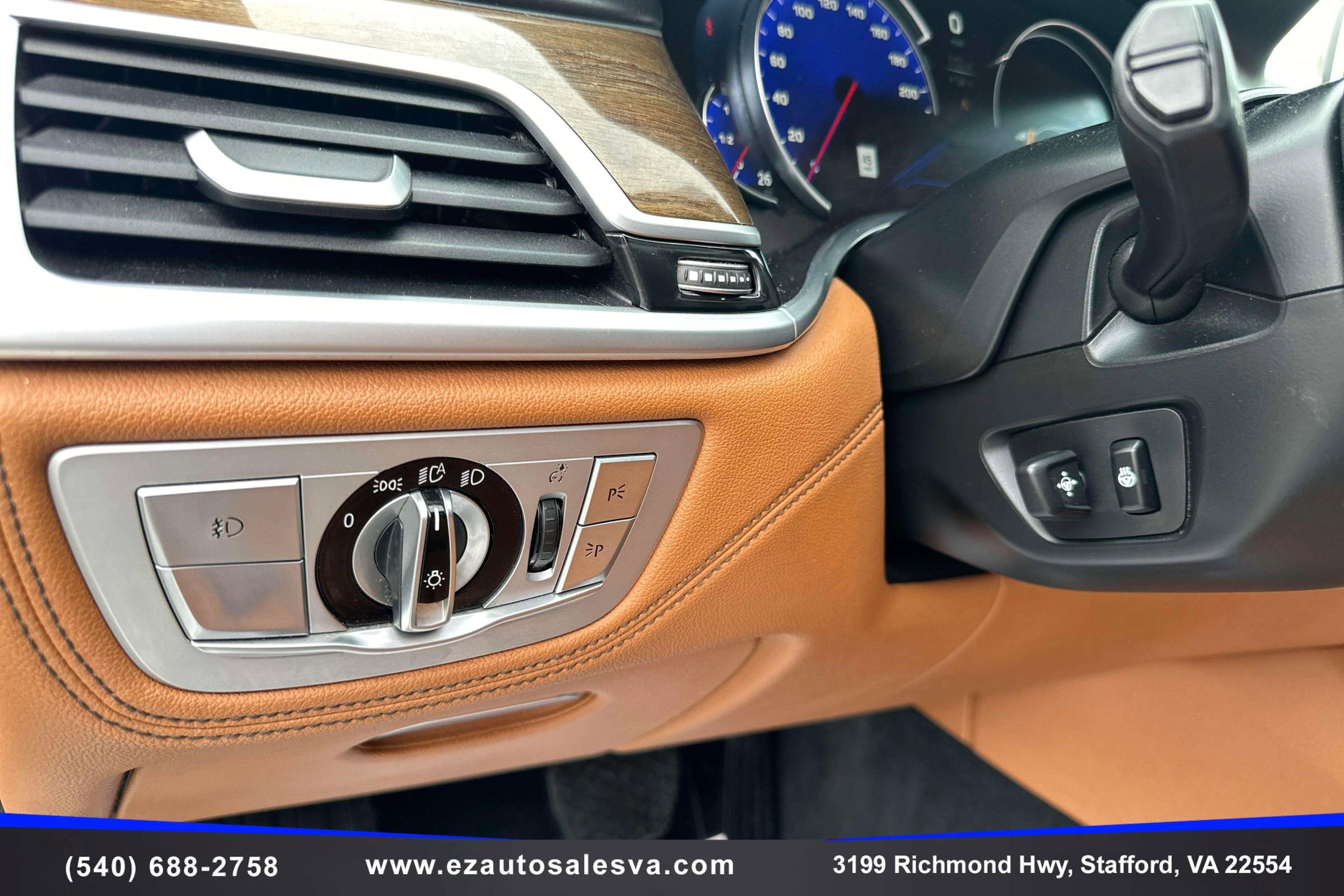 Used 2018 BMW 740i xDrive image 17