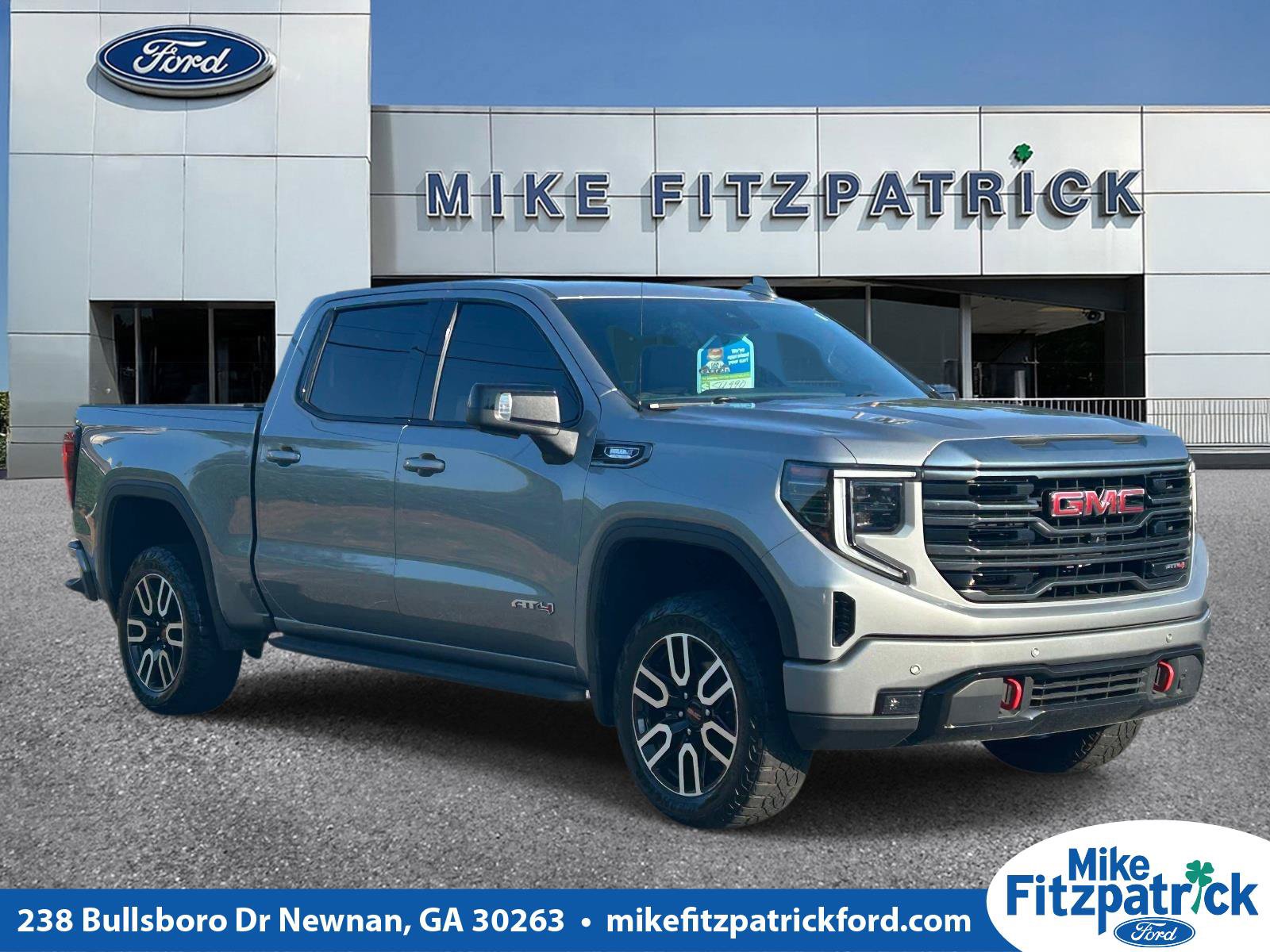 Used 2024 GMC Sierra 1500 AT4 w/ Technology Package AWD/4WD image 1