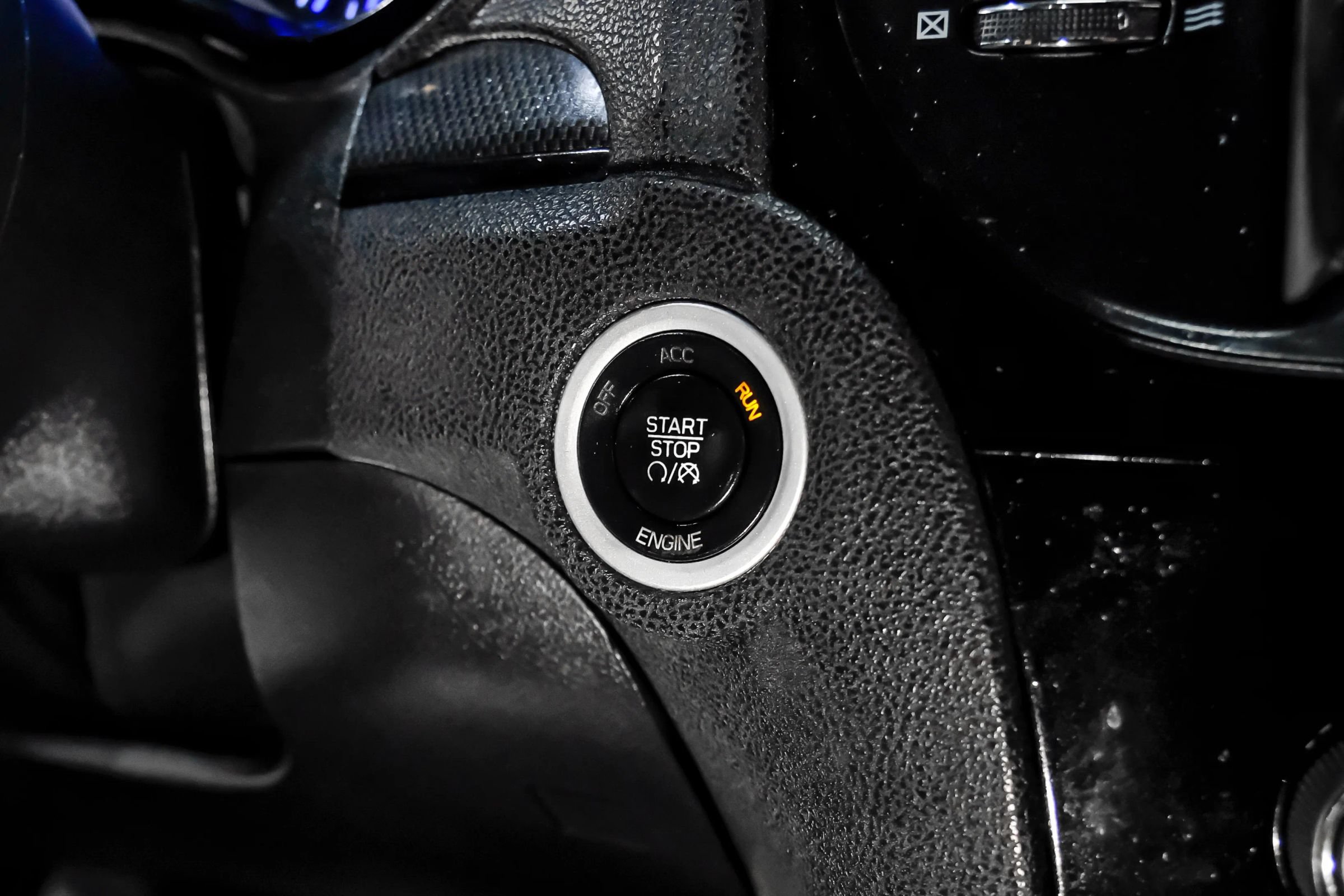 Used 2015 Chrysler 300 S RWD image 25