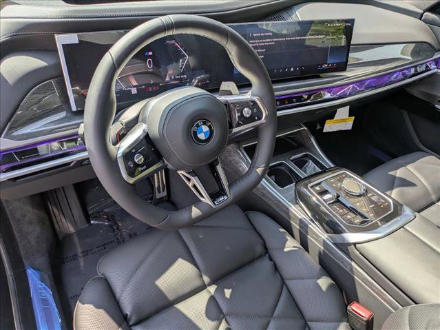 Used 2025 BMW 740i xDrive AWD/4WD image 3