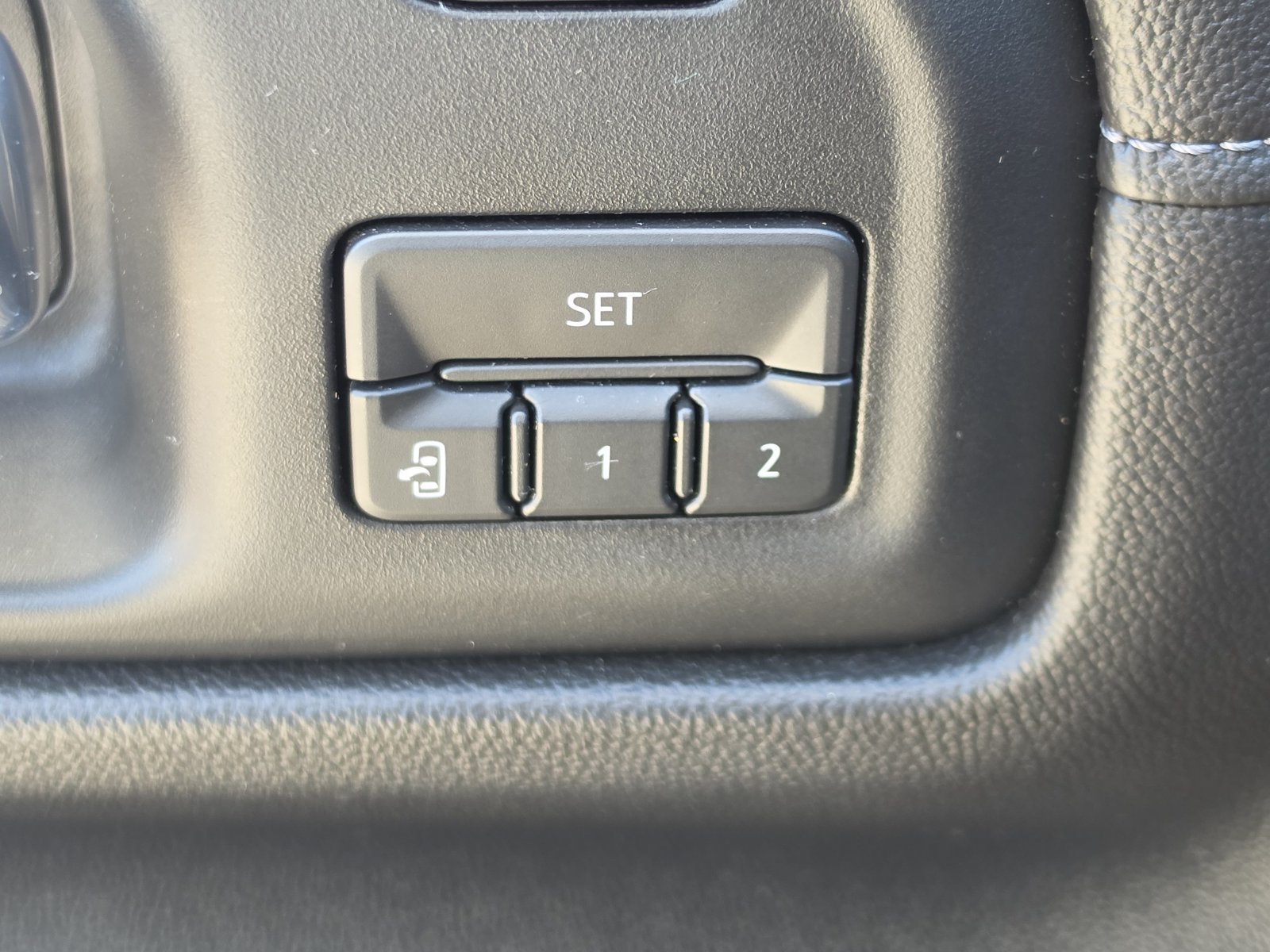 Used 2019 GMC Sierra 1500 SLT w/ SLT Premium Plus Package RWD image 19