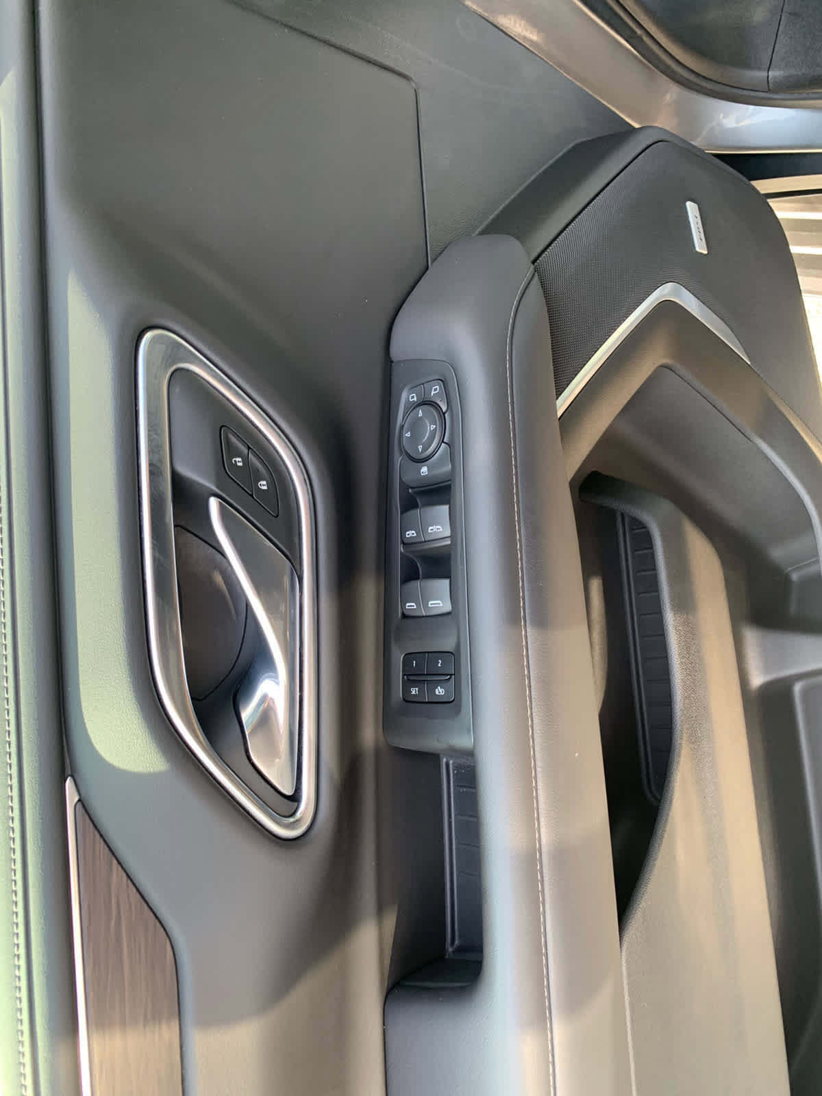 Used 2021 Chevrolet Tahoe LT image 13