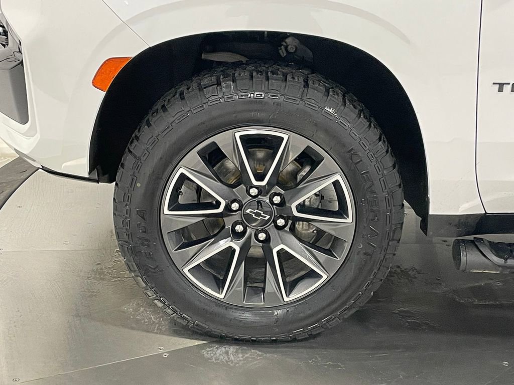 Used 2022 Chevrolet Tahoe Z71 w/ Luxury Package image 45