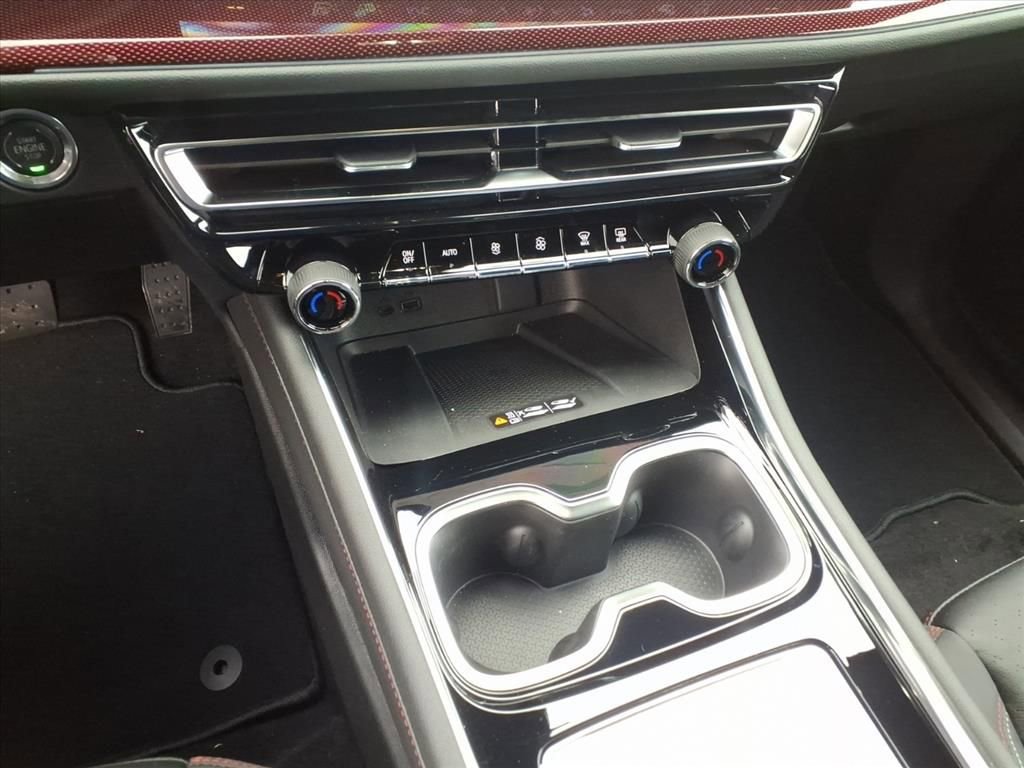 New 2026 Chevrolet Traverse RS w/ LPO, Cargo Package image 25