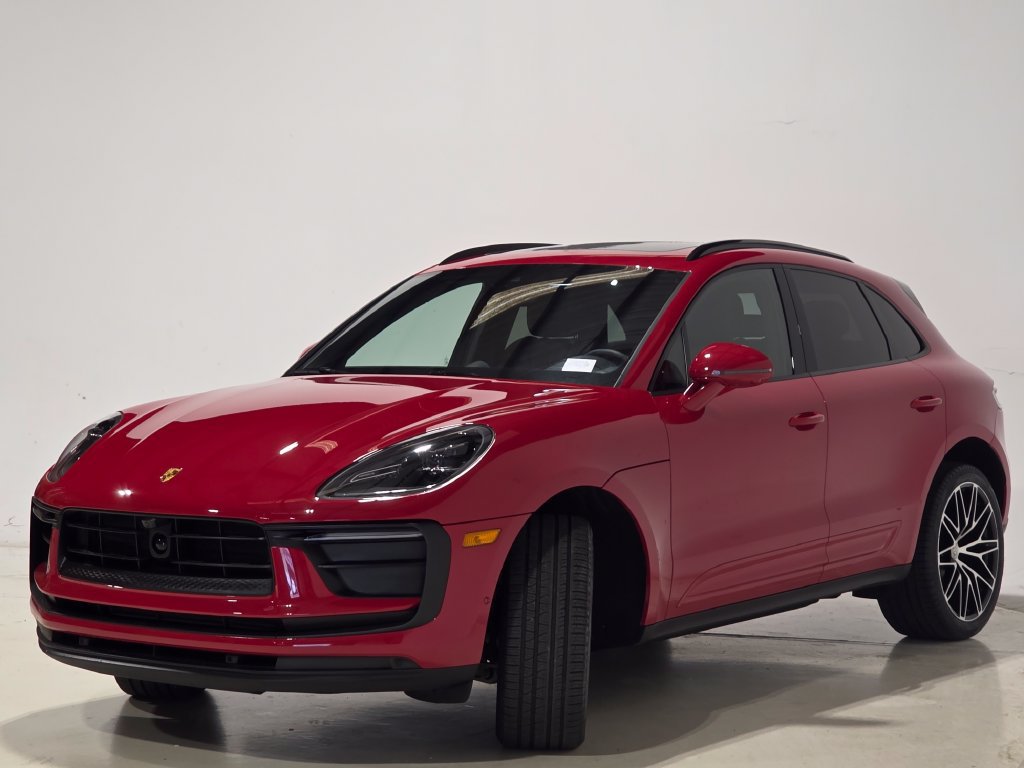 Certified 2024 Porsche Macan AWD/4WD image 1