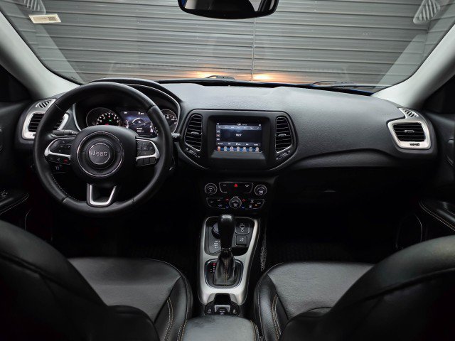 Used 2019 Jeep Compass Latitude w/ Popular Equipment Group AWD/4WD image 11