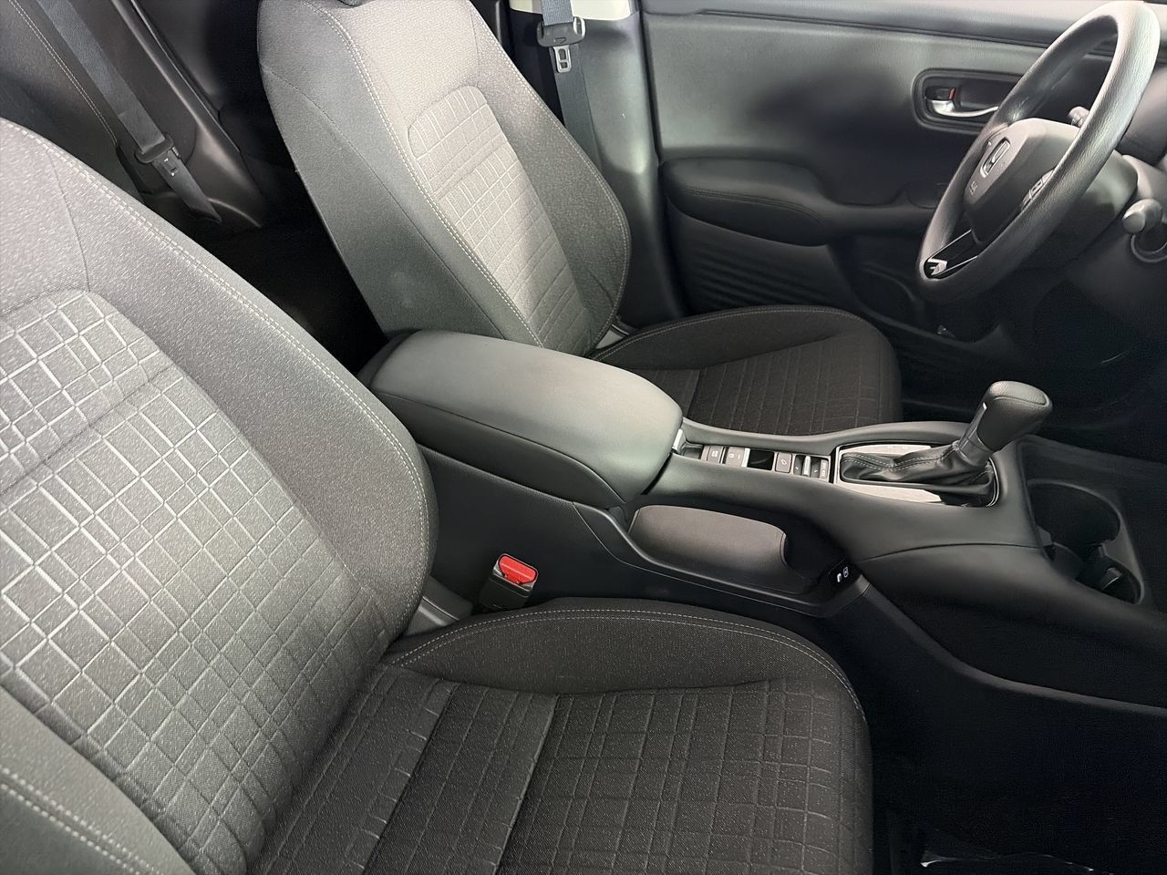 Used 2025 Honda HR-V LX image 23