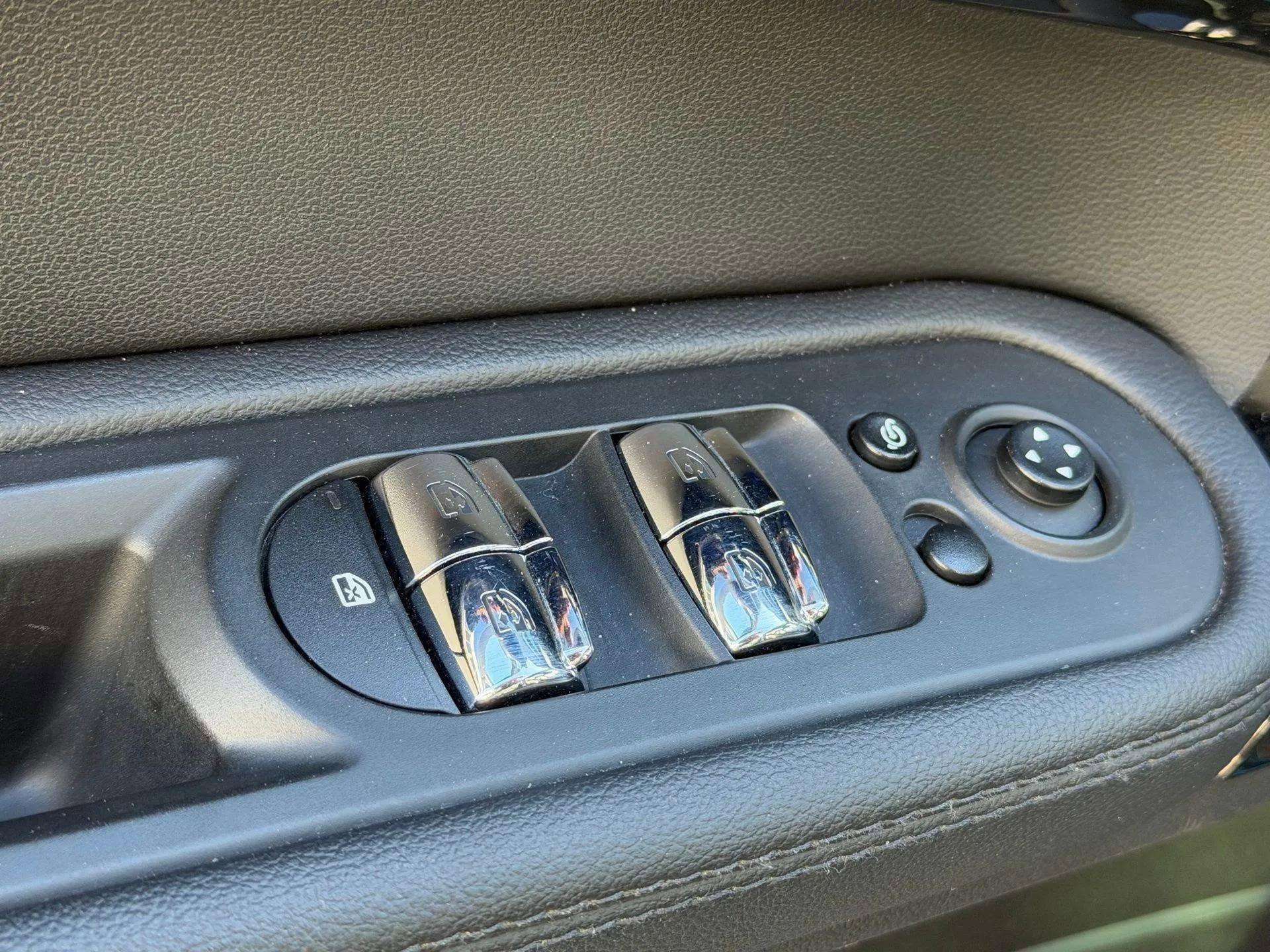 Used 2022 MINI Cooper Countryman S w/ Boardwalk Edition image 39