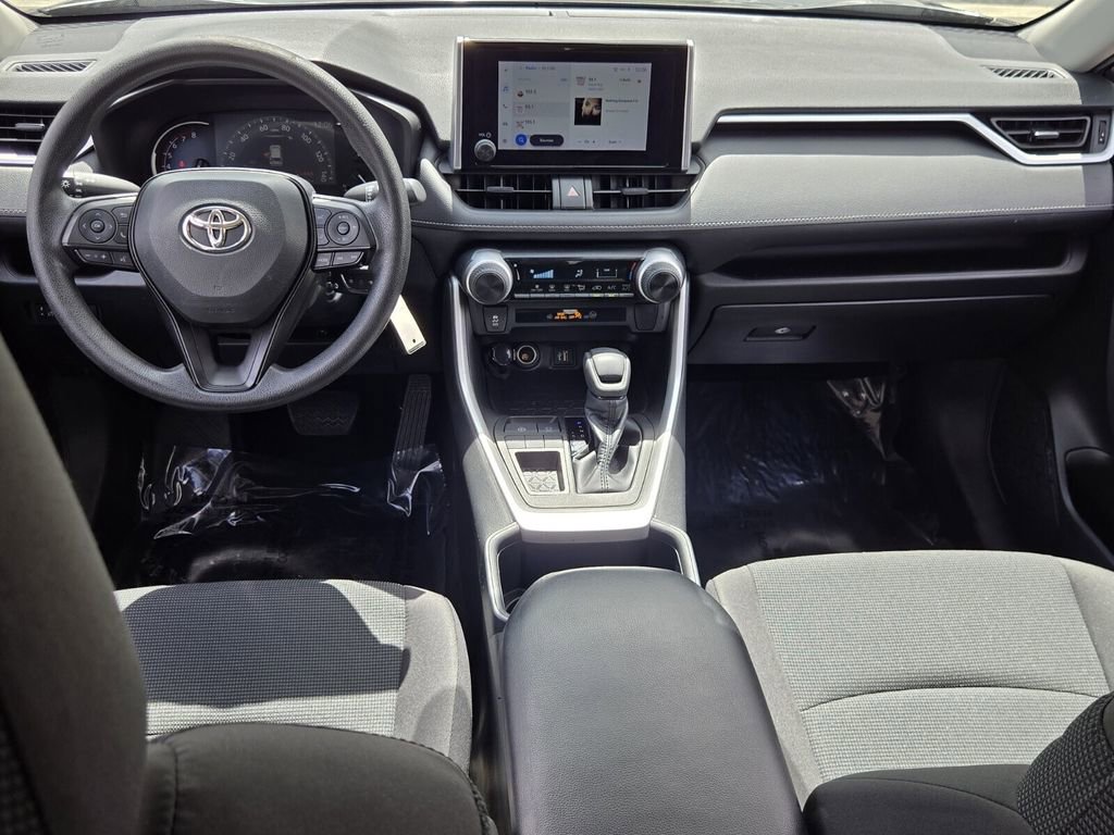 Used 2023 Toyota RAV4 LE image 13