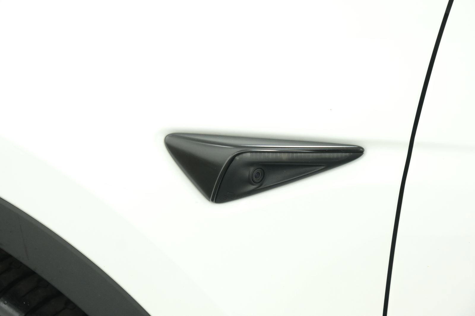 Used 2022 Tesla Model Y Performance AWD/4WD image 3