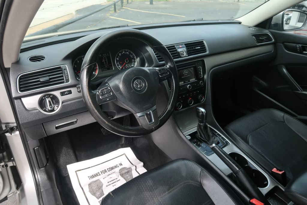 Used 2014 Volkswagen Passat 2.5 SE FWD image 6