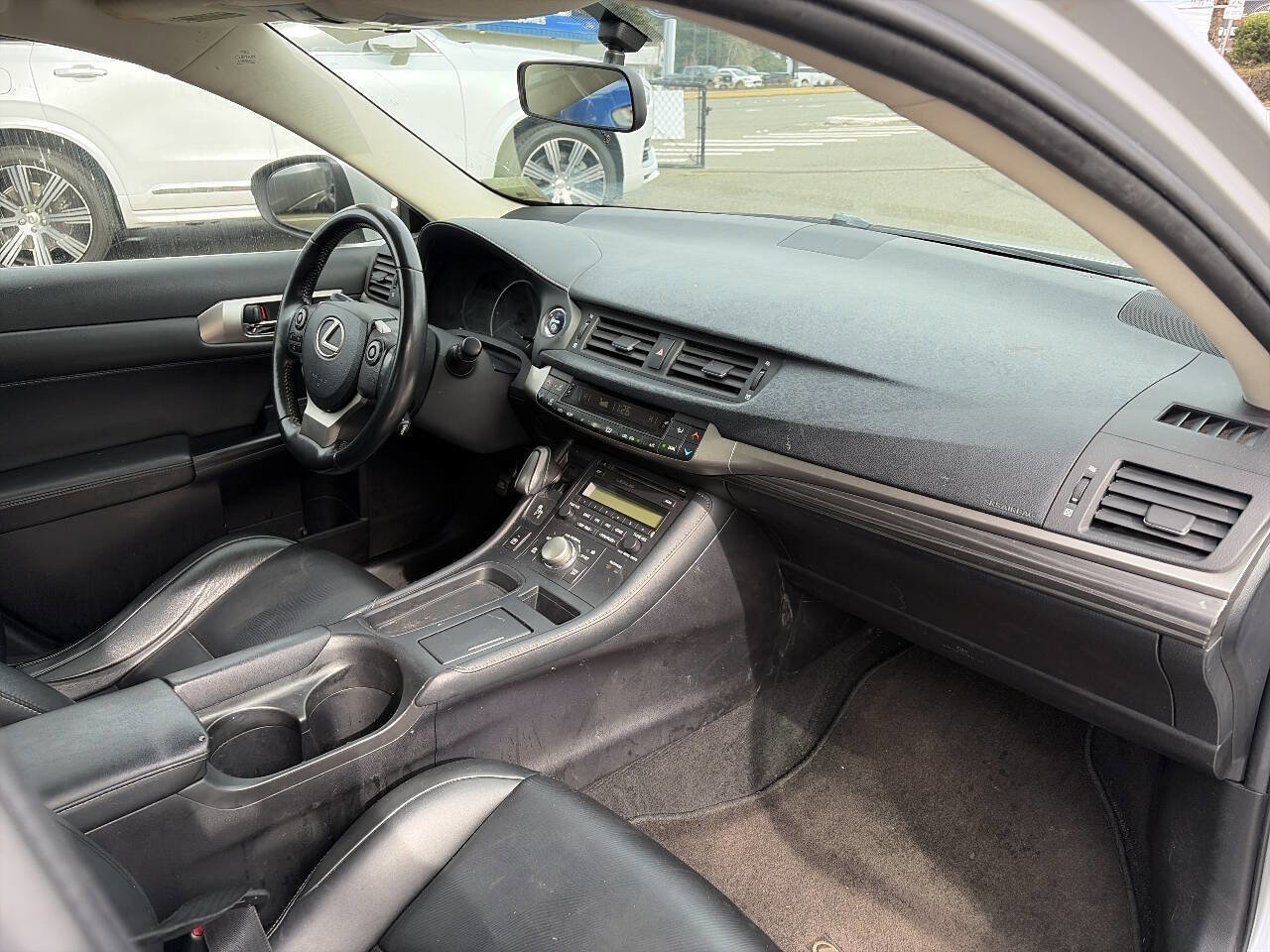 Used 2015 Lexus CT 200h image 5