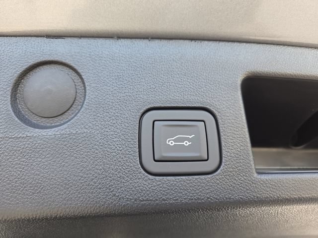 New 2026 Chevrolet Equinox RS w/ Convenience Package III FWD image 19