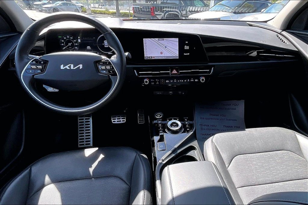 Certified 2024 Kia Niro Wave FWD image 11