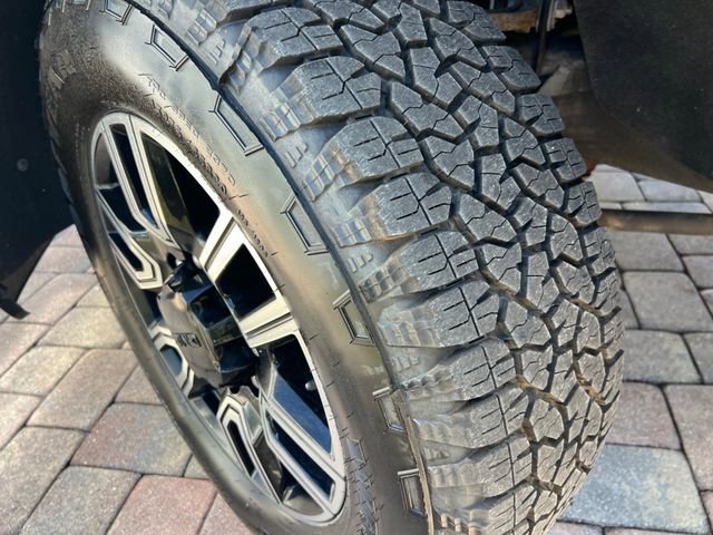 Used 2021 GMC Sierra 2500 AT4 w/ AT4 Preferred Package image 35