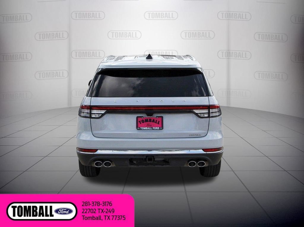 Used 2025 Lincoln Aviator 2WD image 6