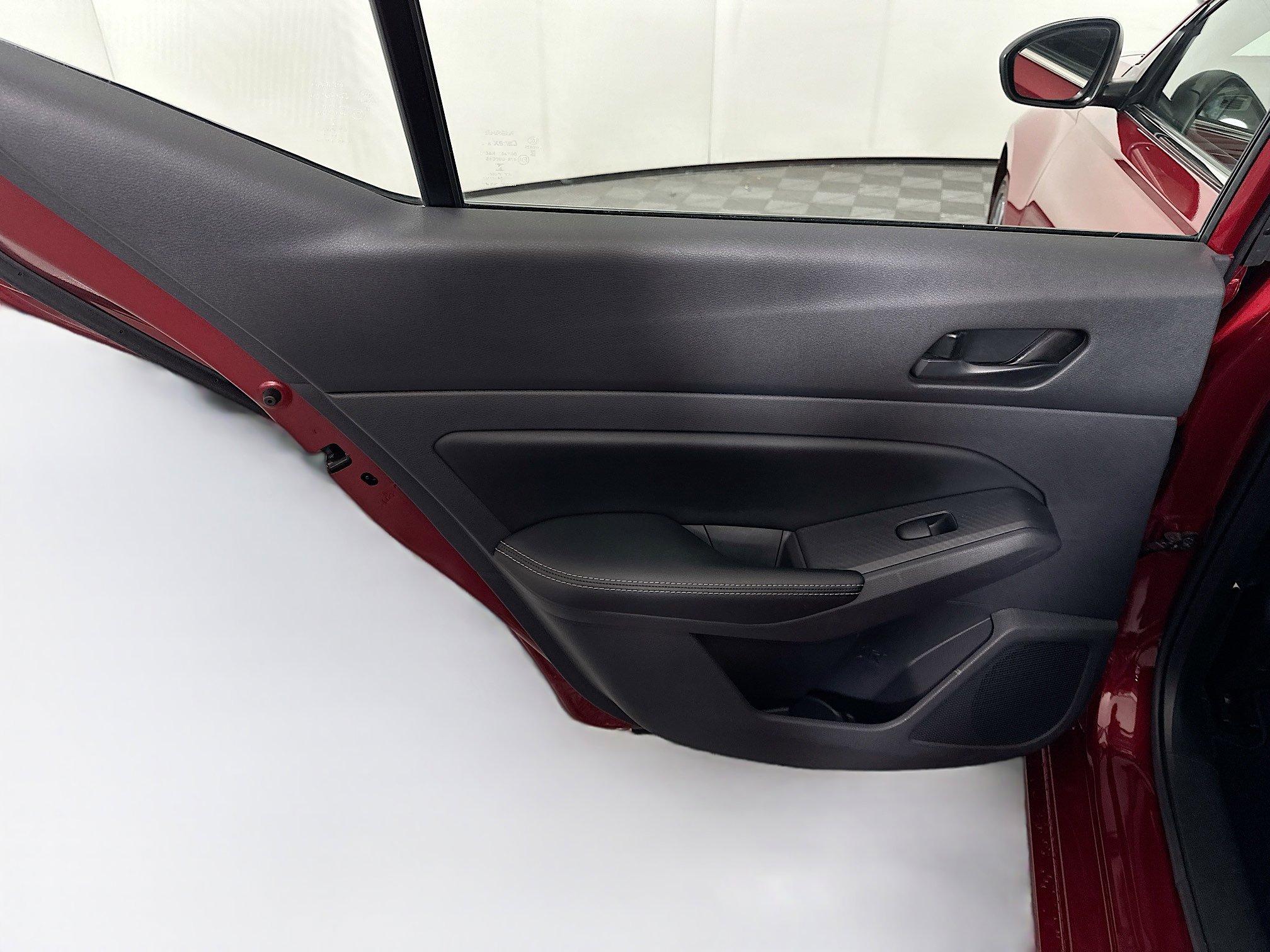 Used 2025 Nissan Altima 2.5 SV image 25