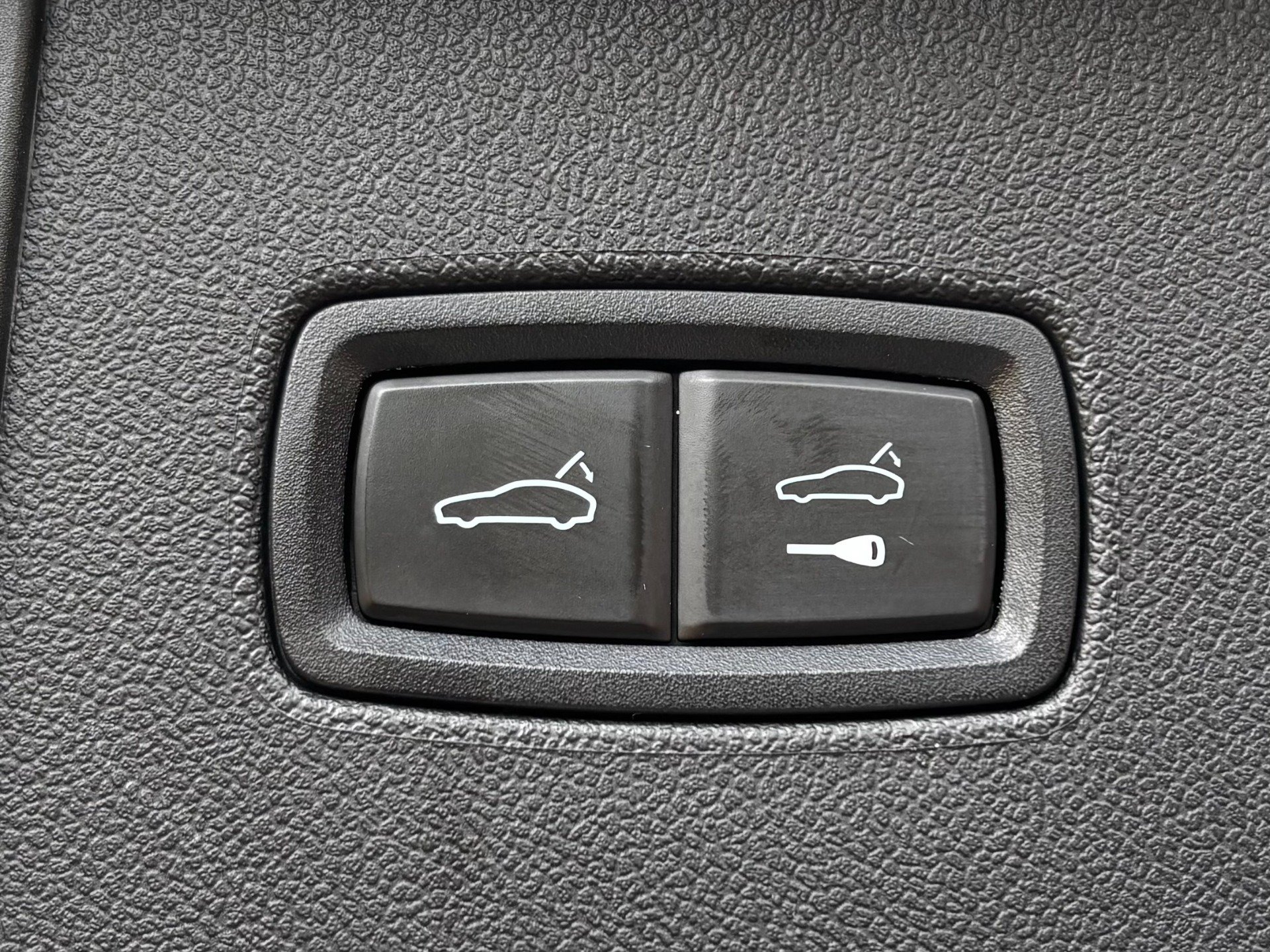 Used 2023 Porsche Cayenne Turbo AWD/4WD image 44