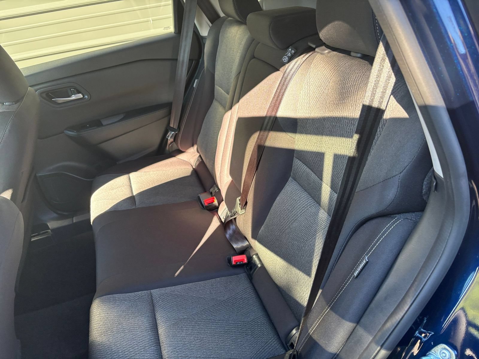 Used 2025 Nissan Rogue SV FWD image 25