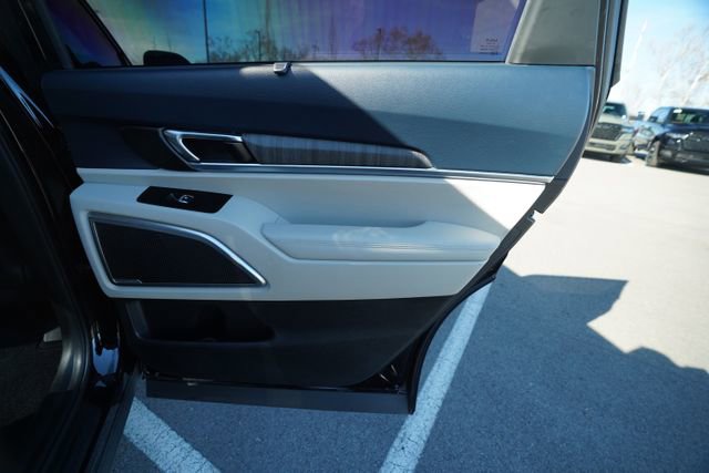 Used 2024 Kia Telluride EX w/ EX Captain's Chair Package image 23