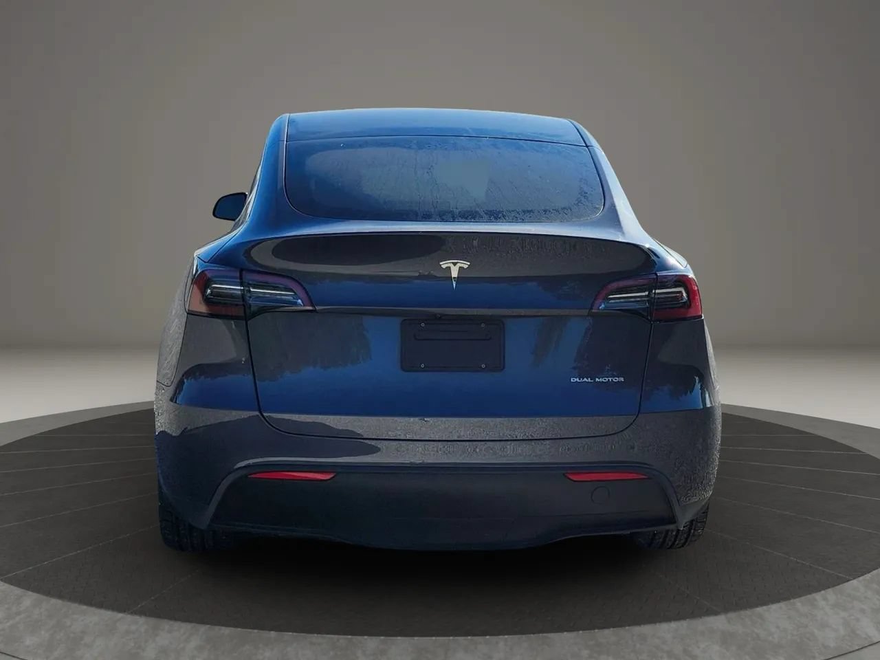 Used 2023 Tesla Model Y Long Range AWD/4WD image 5