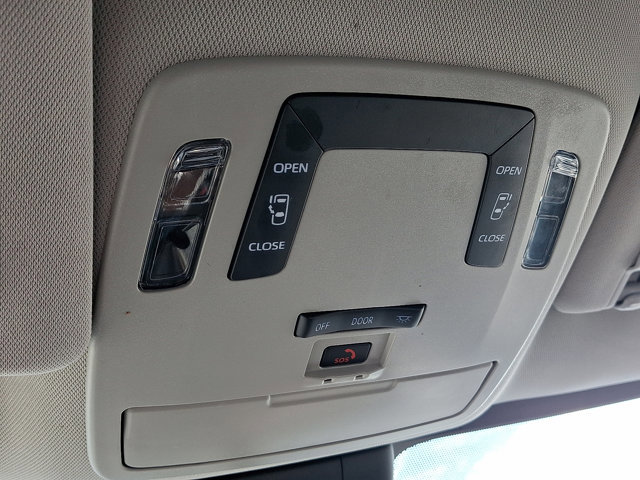 Used 2022 Toyota Sienna LE image 24