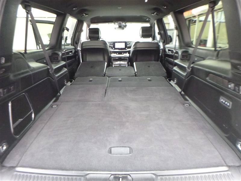 Used 2023 Jeep Wagoneer L Series II AWD/4WD image 27