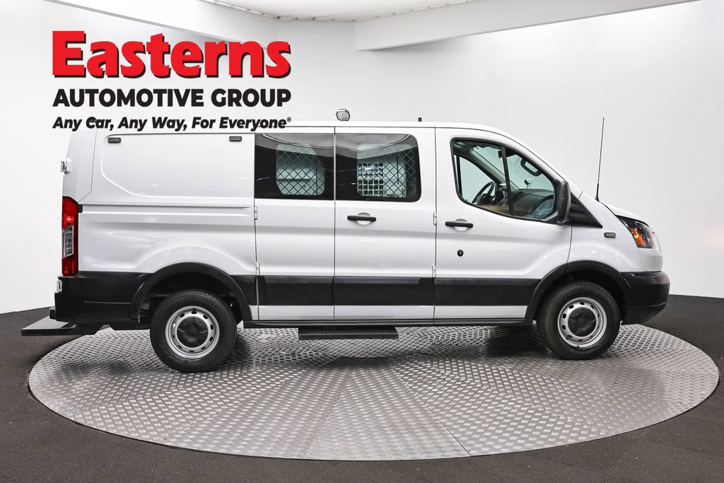 Used 2019 Ford Transit 250 130 Low Roof RWD image 4