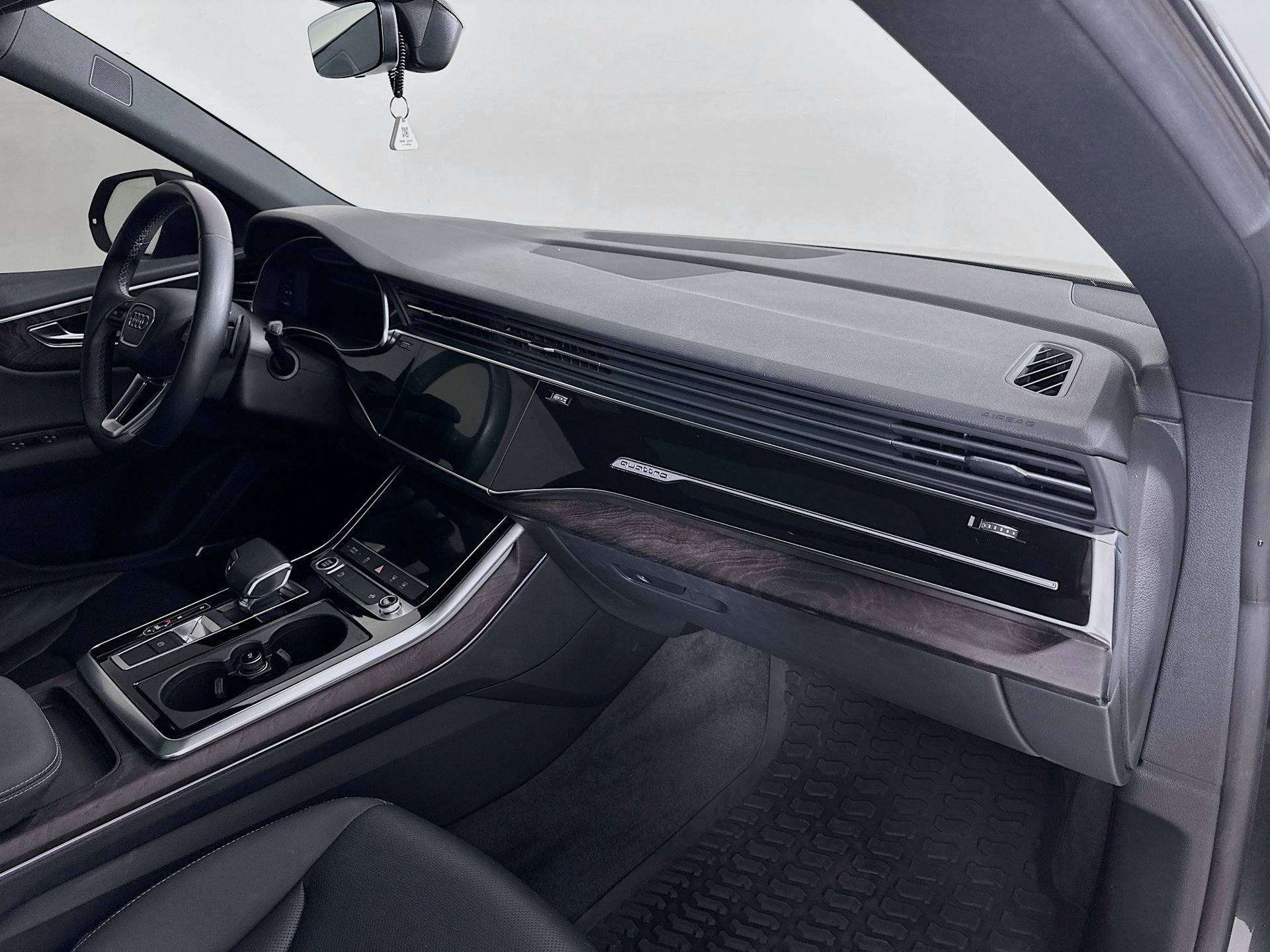 Used 2021 Audi Q8 Premium Plus AWD/4WD image 28