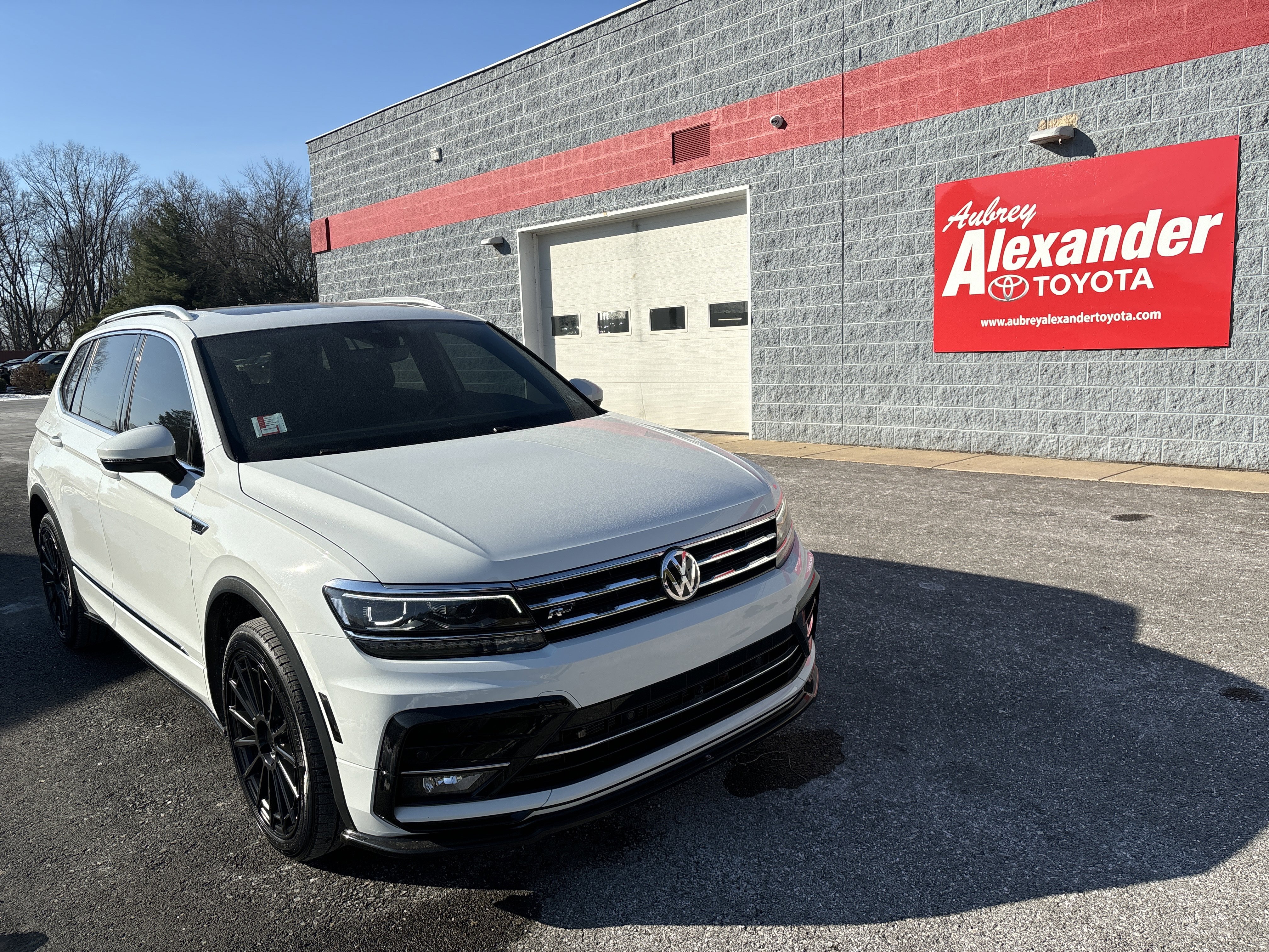 Used 2021 Volkswagen Tiguan SEL Premium R-Line video 1