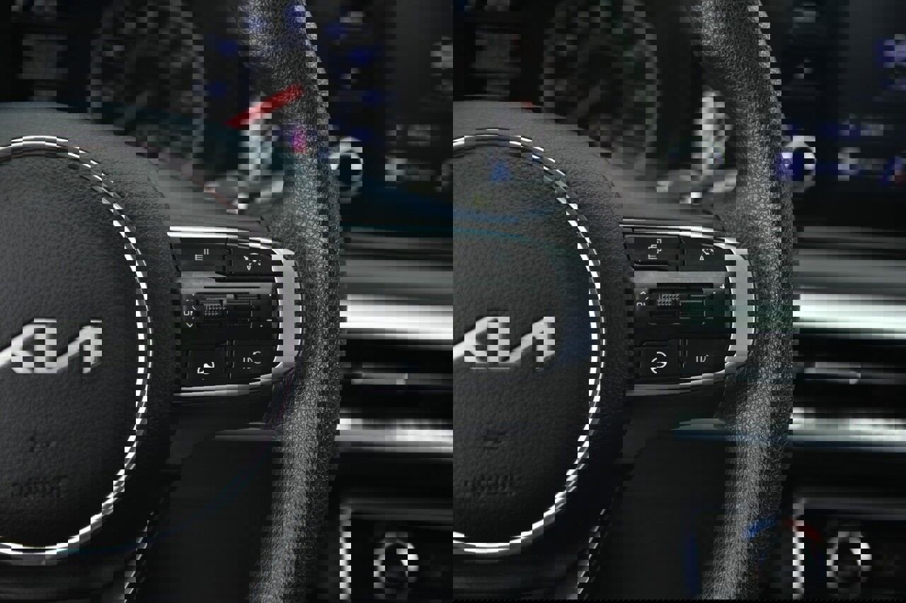 Used 2023 Kia K5 LXS image 22