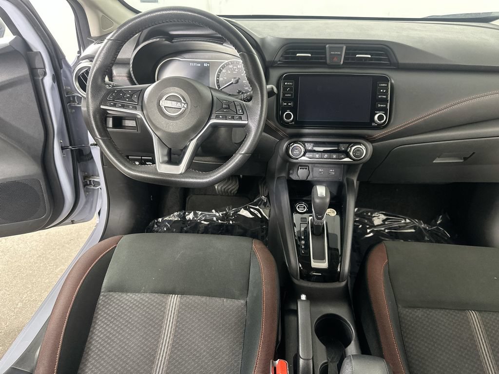 Used 2025 Nissan Versa SR FWD image 17