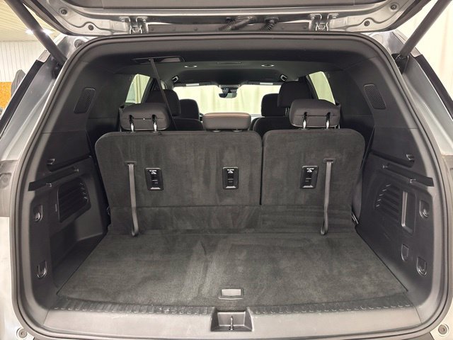 Used 2026 Chevrolet Traverse LT w/ Driver Confidence Package FWD image 12
