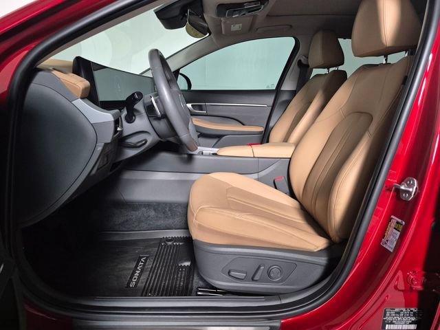 Used 2025 Hyundai Sonata Limited FWD image 14