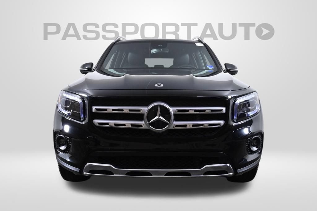Used 2022 Mercedes-Benz GLB 250 4MATIC image 2
