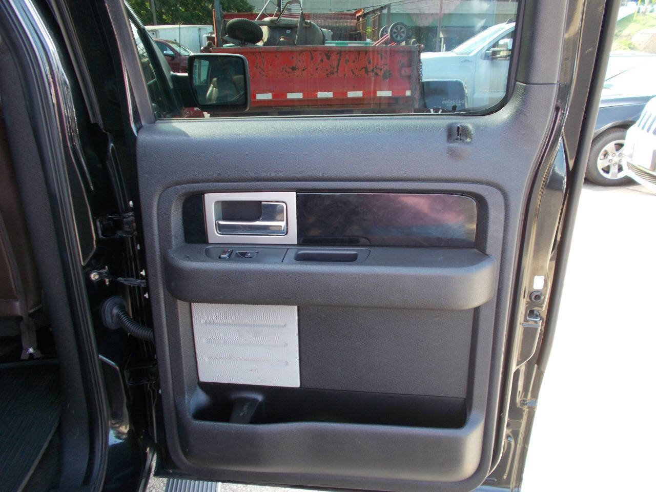 Used 2012 Ford F150 Platinum w/ Max Trailer Tow Pkg AWD/4WD image 19