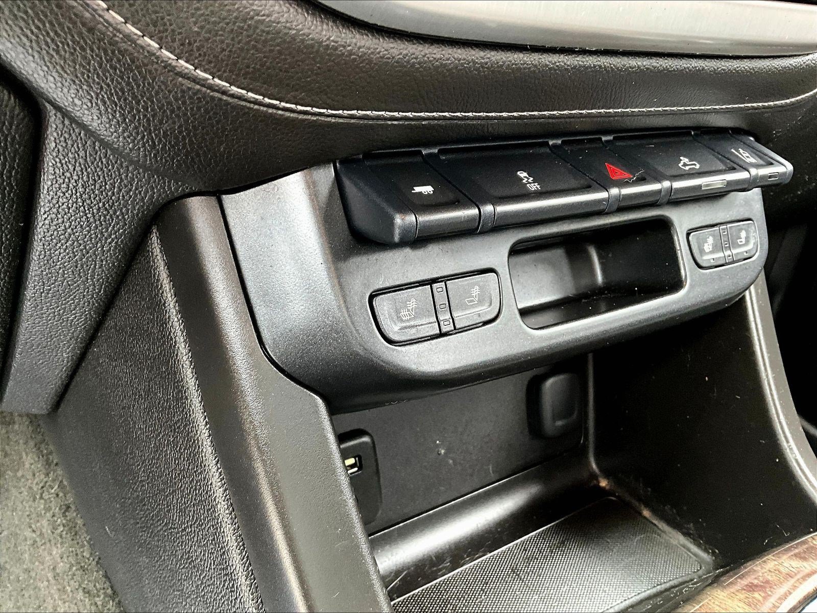 Used 2016 GMC Canyon SLT w/ LPO, Gearon Bar Package RWD image 17
