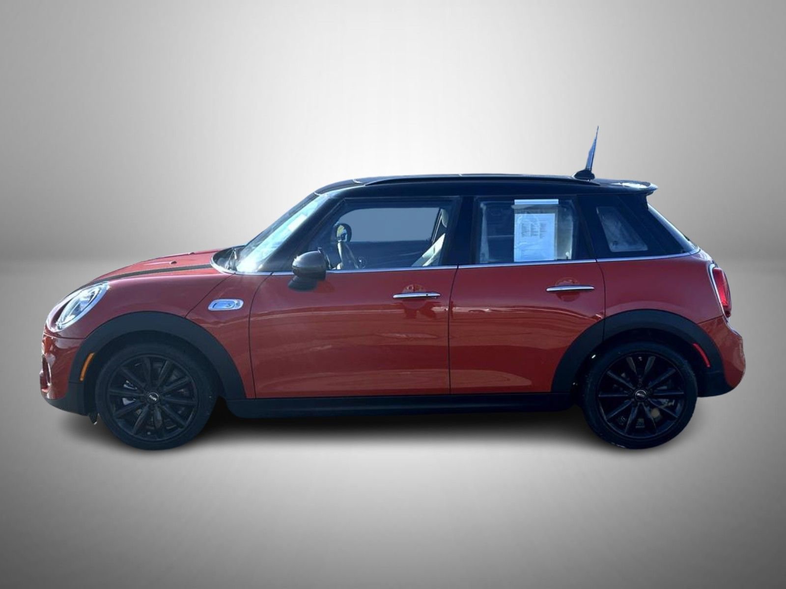 Used 2019 MINI Cooper S w/ Signature Upholstery Package image 8