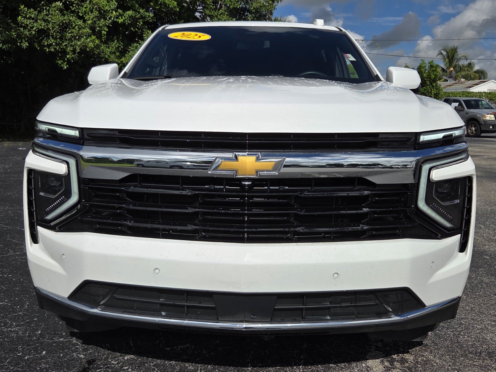Certified 2025 Chevrolet Suburban LS RWD image 8
