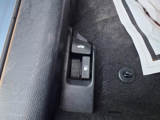 Used 2025 Toyota Corolla LE image 51