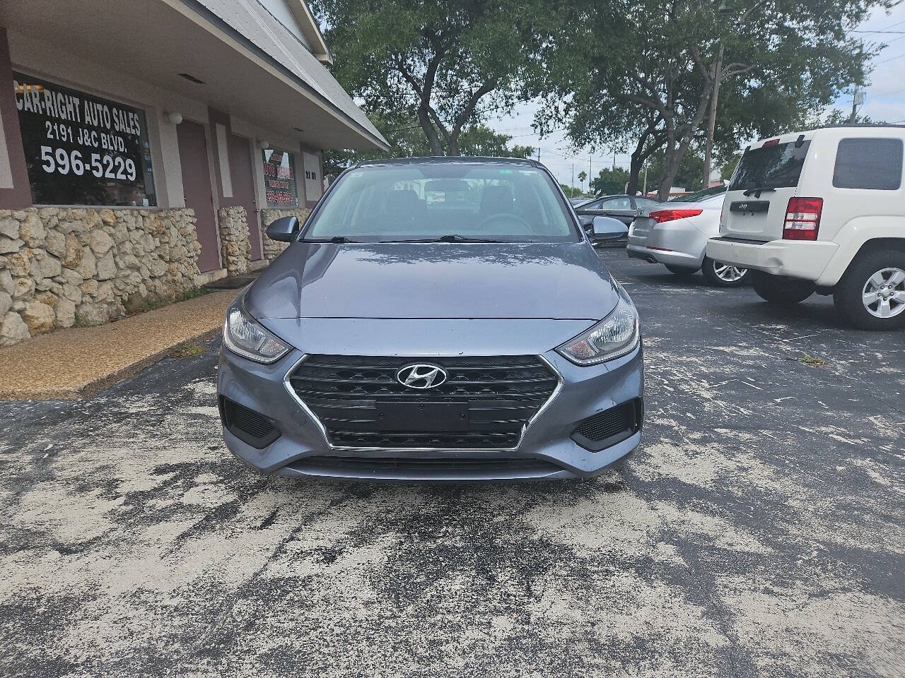 Used 2018 Hyundai Accent SEL FWD image 2