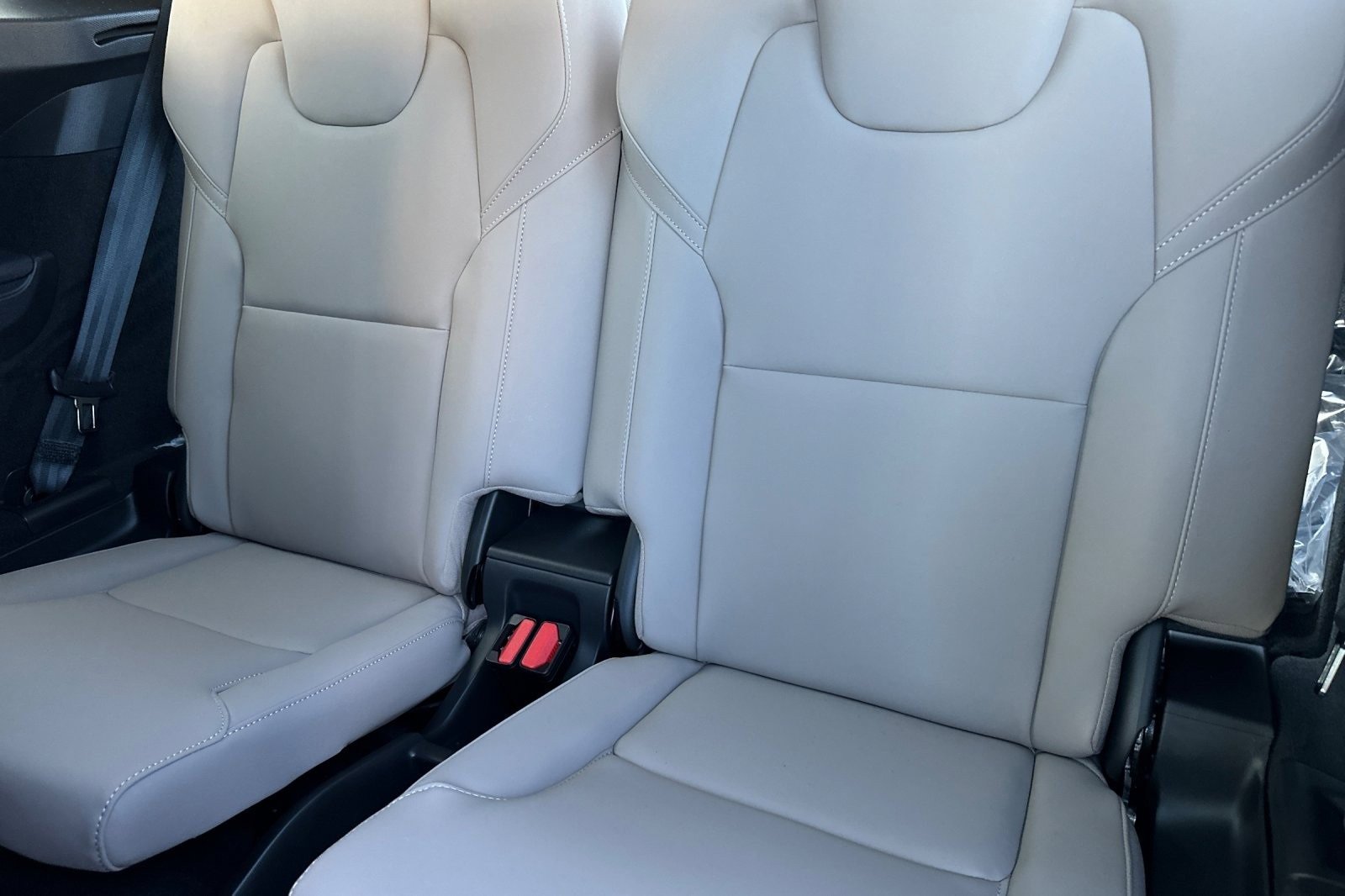 New 2026 Volvo XC90 B5 Plus image 17