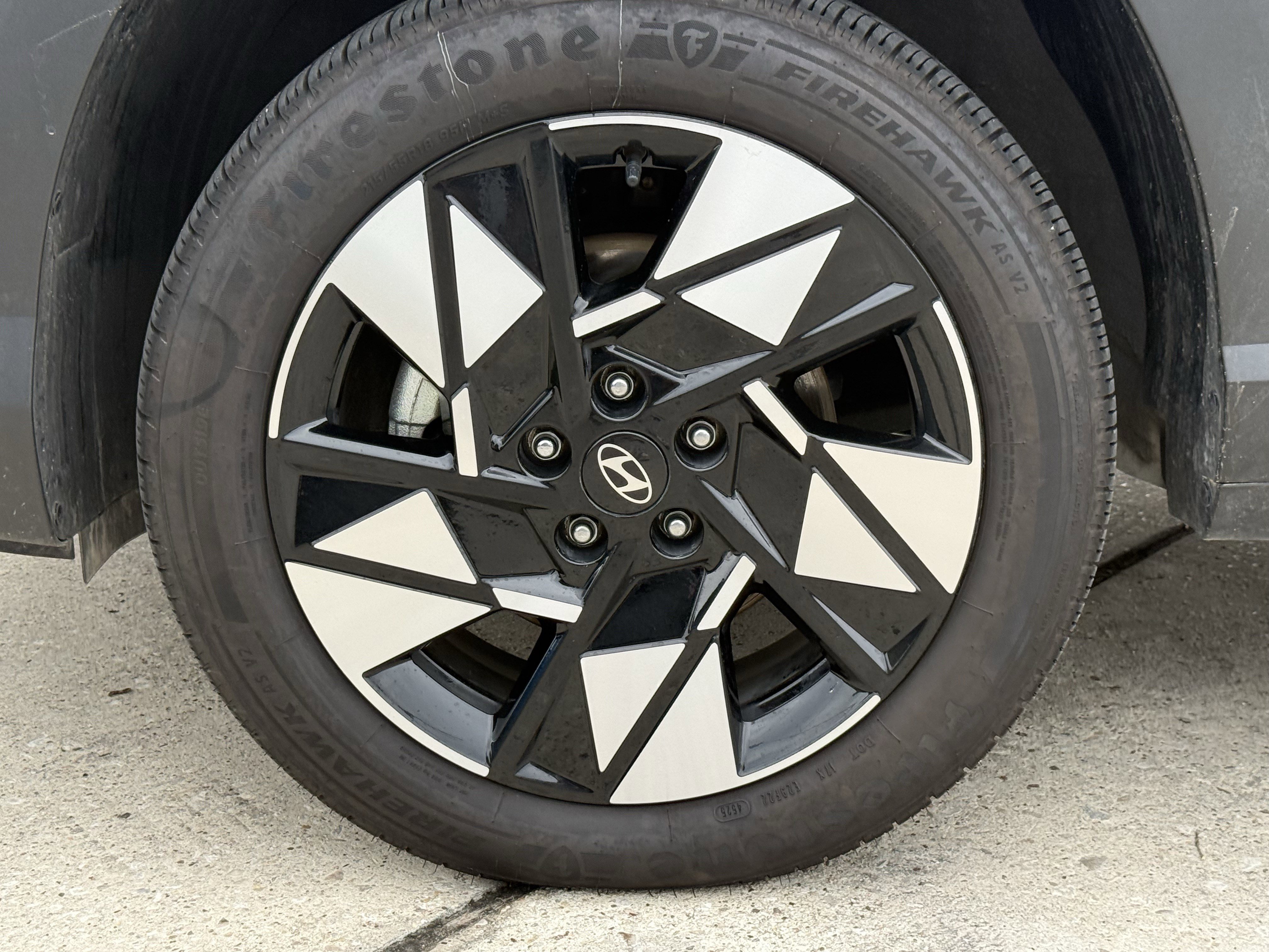 Used 2025 Hyundai Kona SEL AWD/4WD image 12