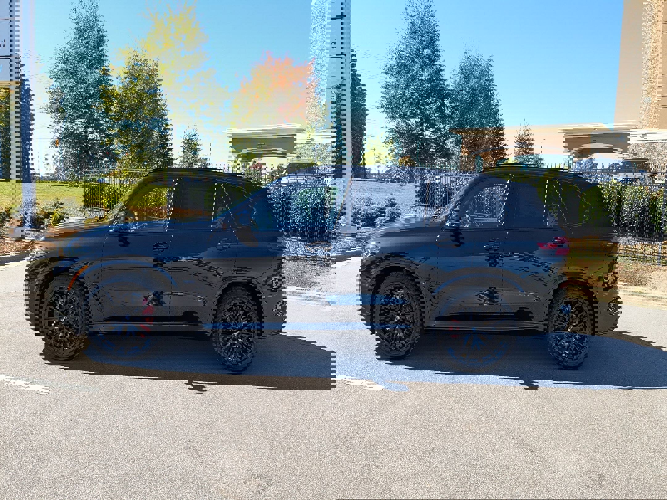New 2026 BMW X5 xDrive40i w/ M Sport Package image 6